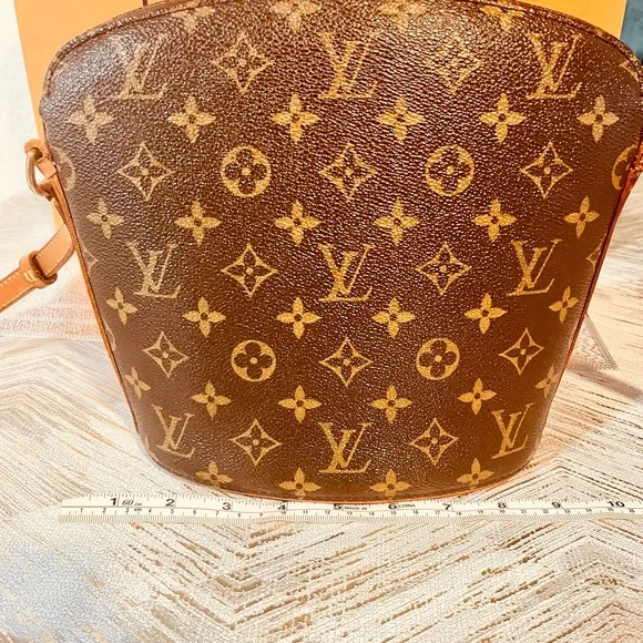 Louis Vuitton Brown Monogram Shoulder Bag - Picture 10 of 16